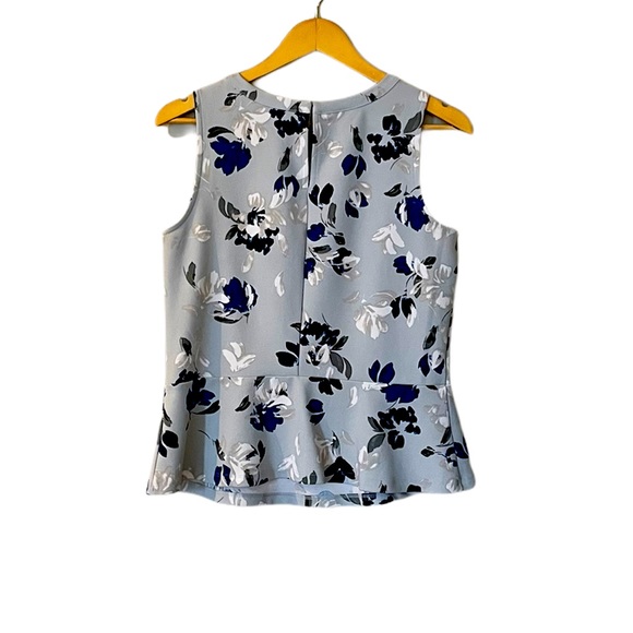 Banana Republic Peplum Top - Picture 2 of 3